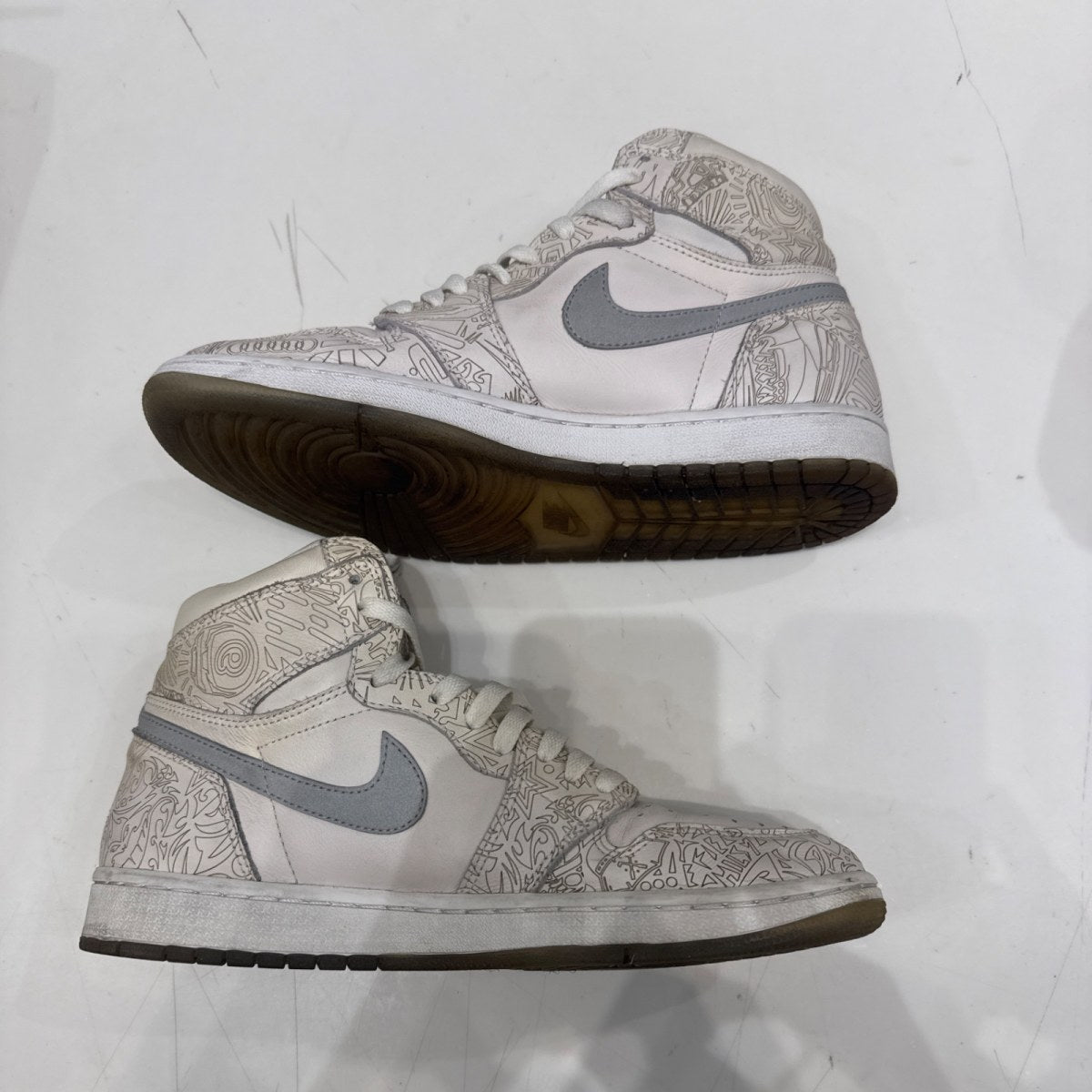 Jordan 1 Retro 30th Anniversary Laser Size 10 (Lightly Worn Pre-Owned) - Image 3