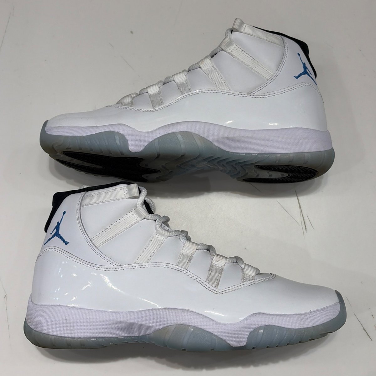 Jordan 11 Retro Legend Blue (2024) Size 10.5 (Moderately Worn Pre-Owned) - back