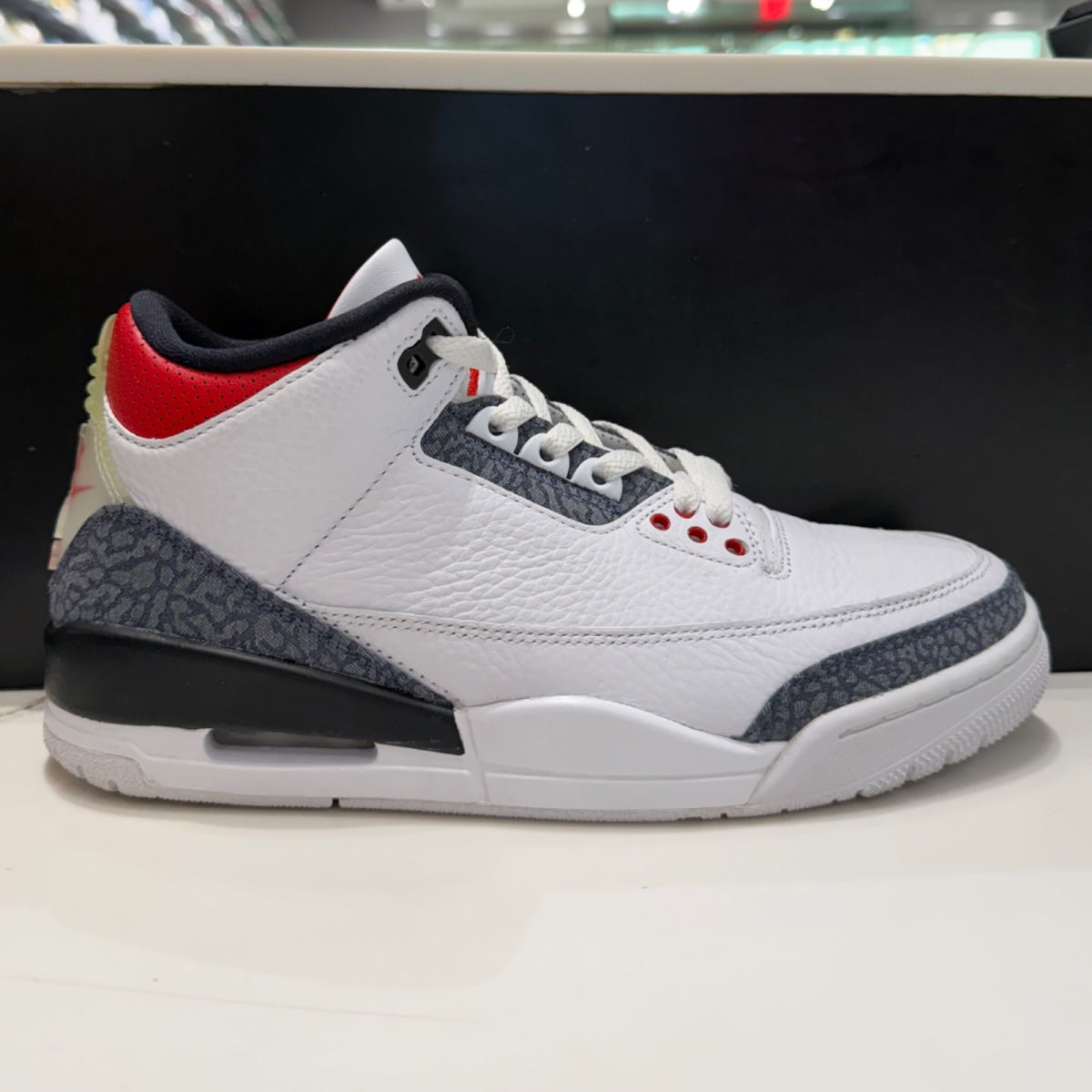 Jordan 3 Retro SE Fire Red Denim (2020) - Image 1