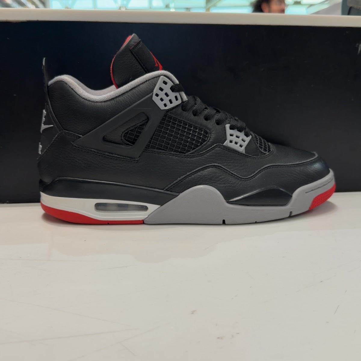 Jordan 4 Retro Bred Reimagined Size 11 (VNDS Pre-Owned) - Image 1