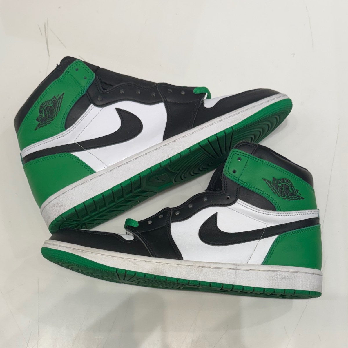 Jordan 1 Retro High OG Lucky Green Size 11.5 (Lightly Worn Pre-Owned) - Image 2