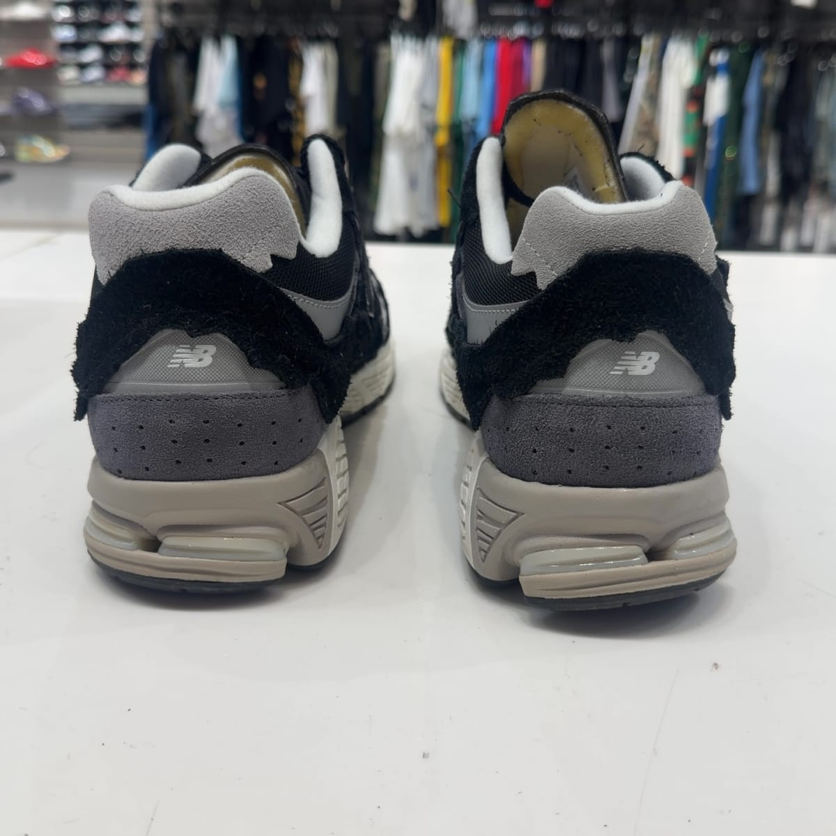 New Balance 2002R Protection Pack Black Grey Size 12 (VNDS Pre-Owned) - side