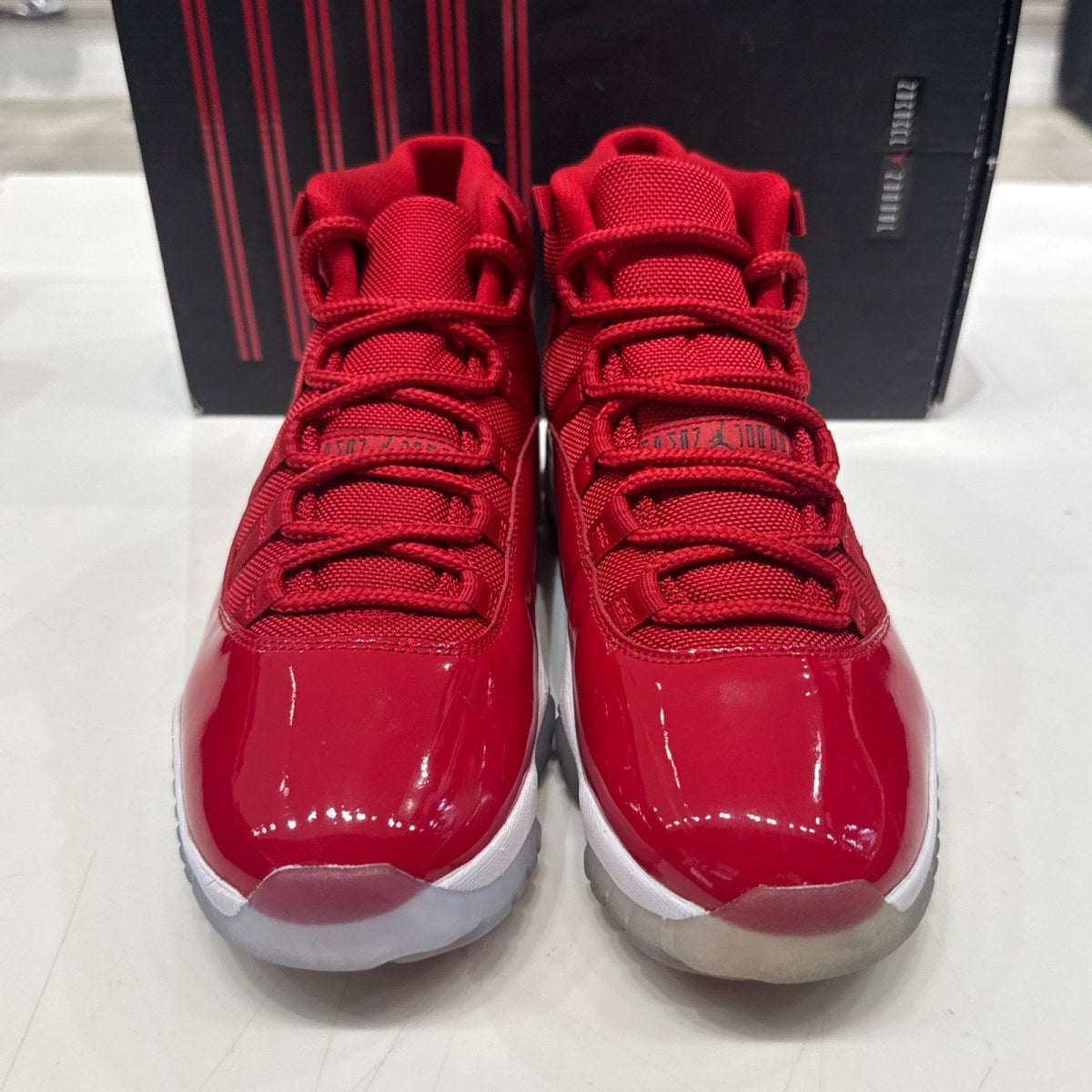 Jordan 11 Retro Win Like 96 Size 10 (Lightly Worn Pre-Owned) - Image 4