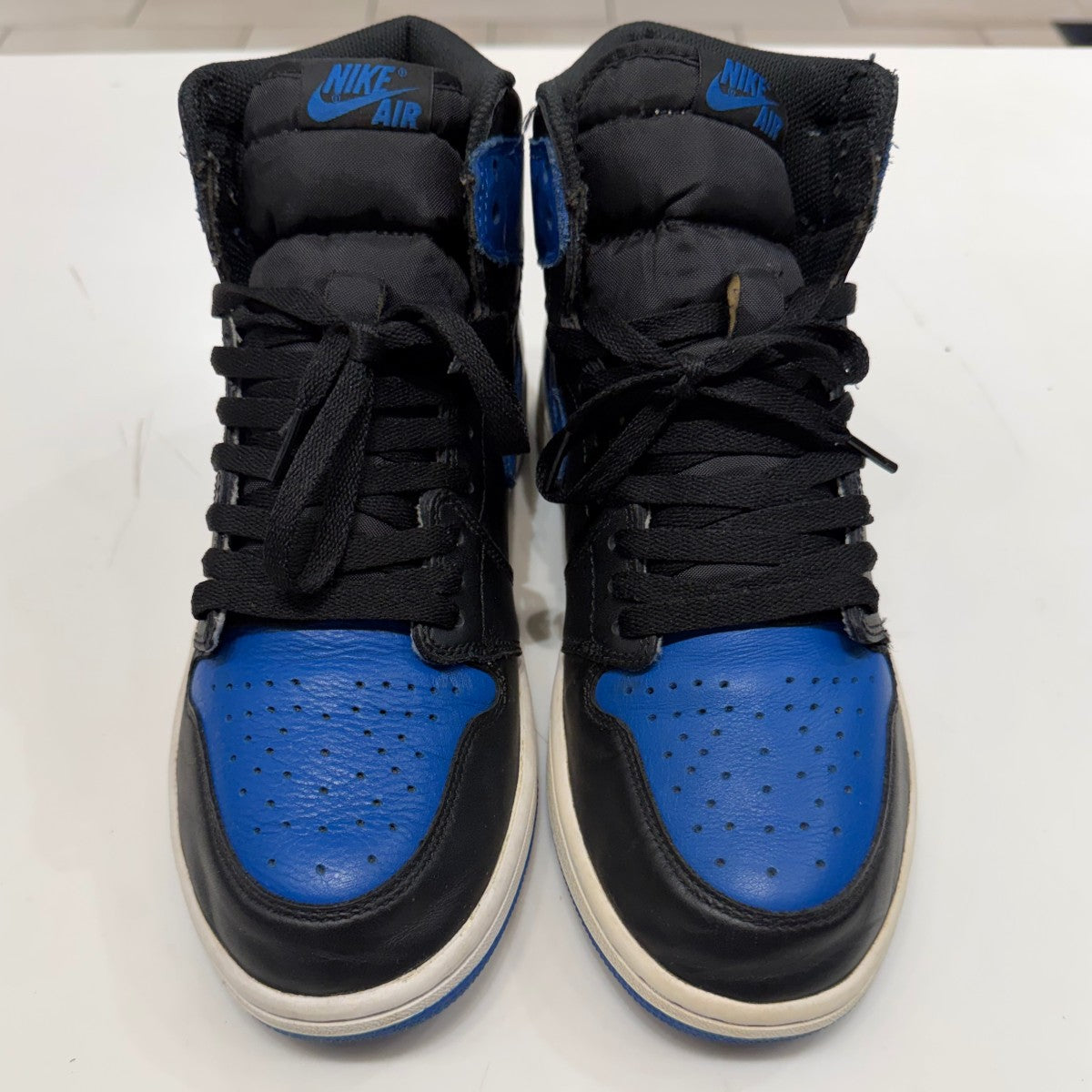 Jordan 1 Retro Royal (2017) Size 9.5 (Moderately Worn Pre-Owned) - Image 4