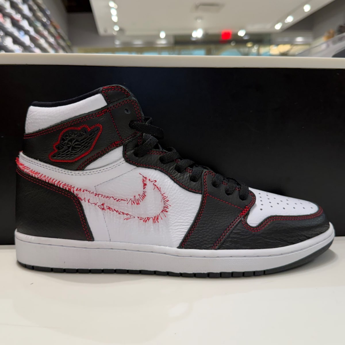 Jordan 1 Retro High Defiant White Black Gym Red - Image 1