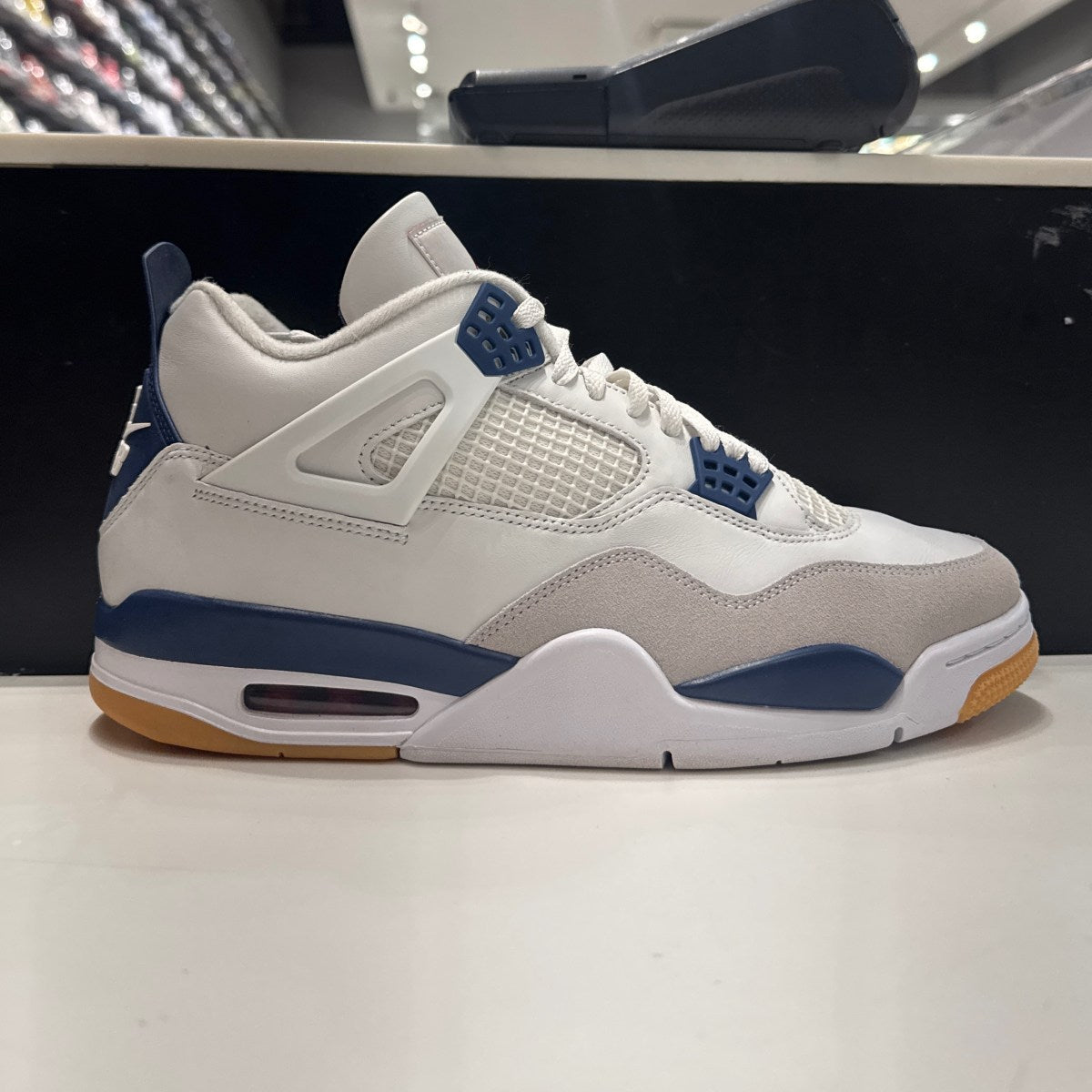 Jordan 4 Retro SB Navy Size 12 (Tried On Pre-Owned) - Image 2