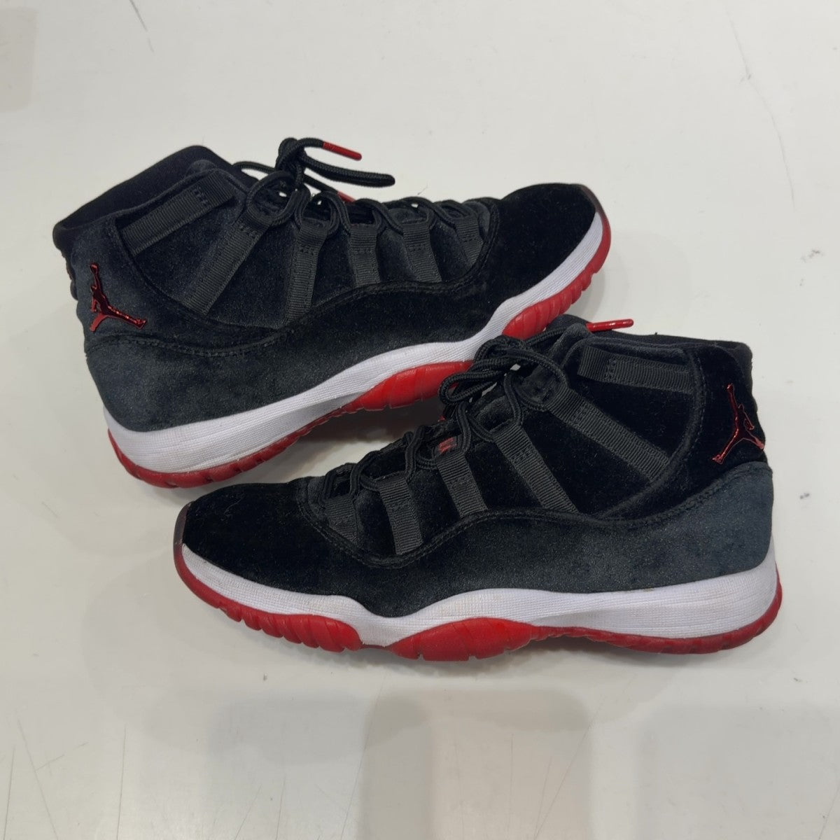 Jordan 11 Retro Bred Velvet (Women's) - Image 2