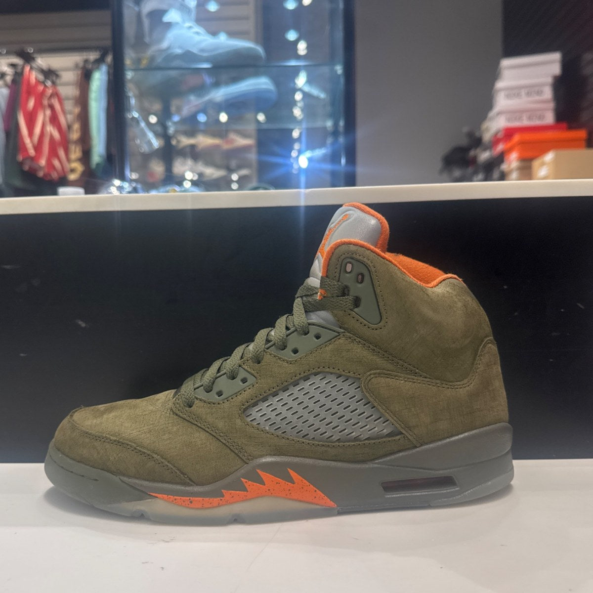 Jordan 5 Retro Olive (2024) - Image 1
