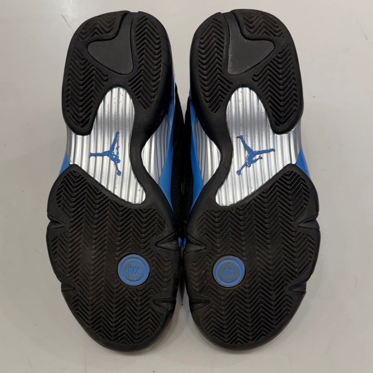 Jordan 14 Retro Black University Blue (2026) Size 8.5 (VNDS Pre-Owned) - Image 6