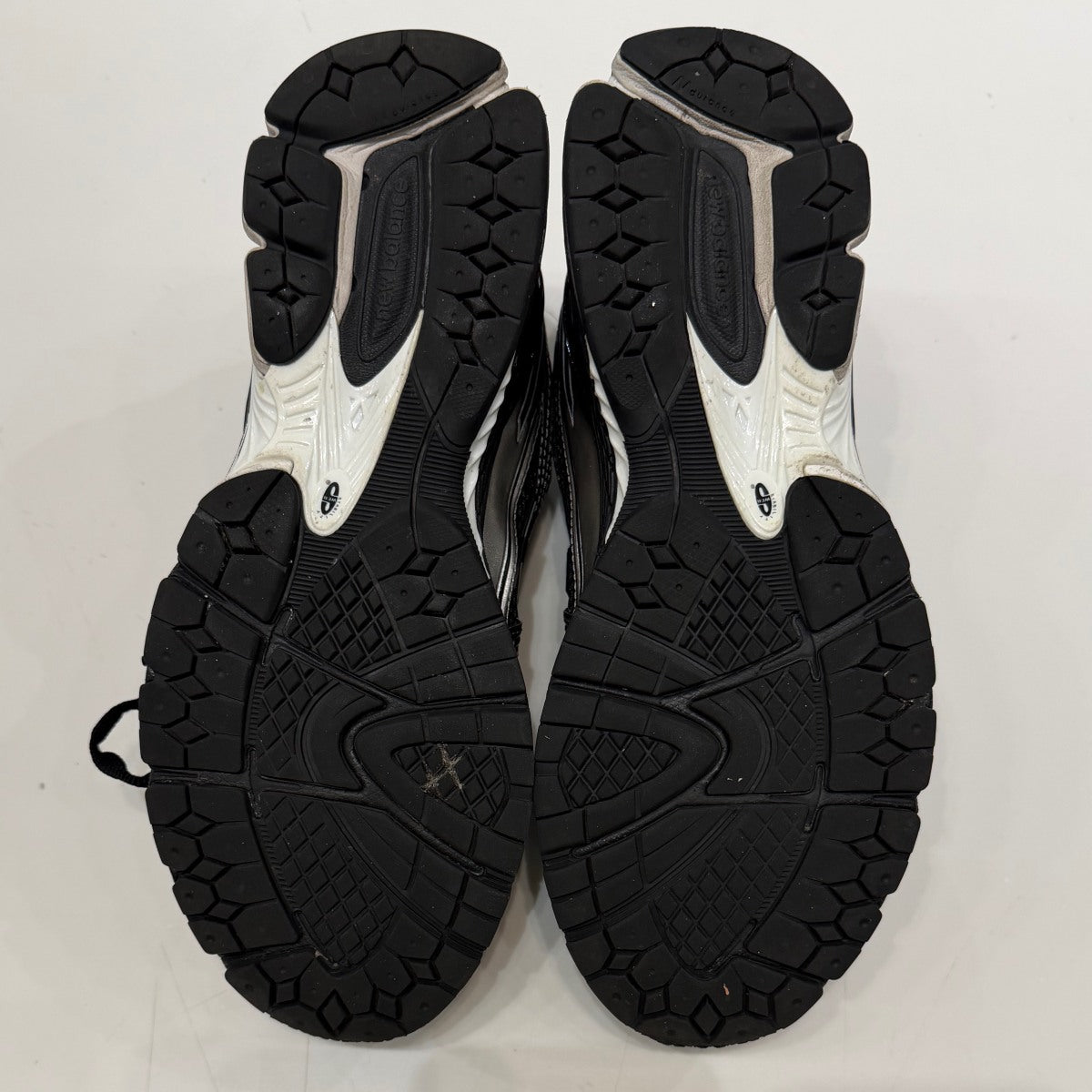 New Balance 1906R Black Grey White Size 10 (Lightly Worn Pre-Owned) - Image 4