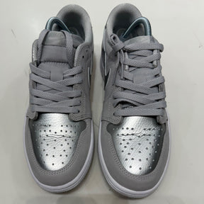 Jordan 1 Low OG Metallic Silver Size 8.5 (Lightly Worn Pre-Owned) - Image 4