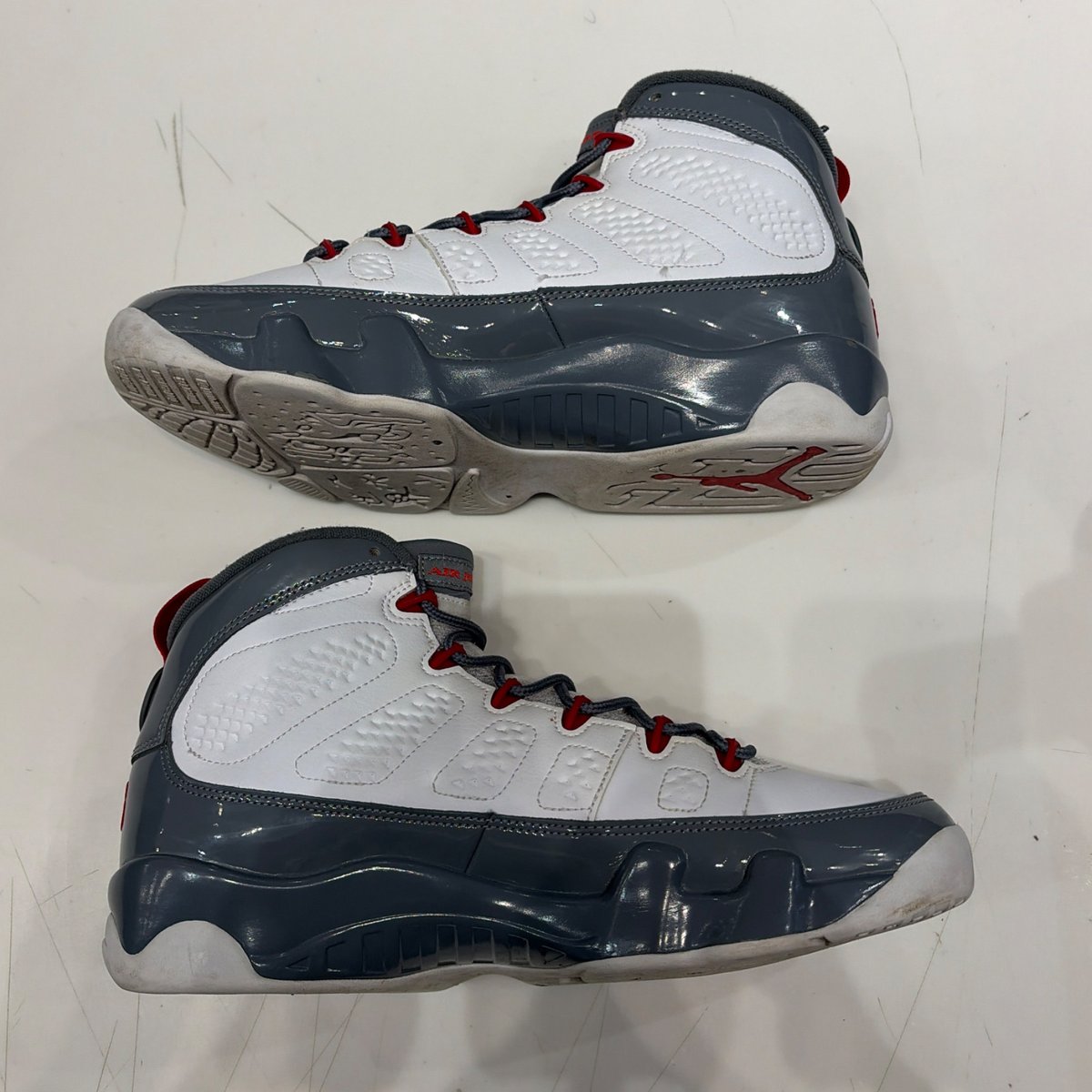 Jordan 9 Retro Fire Red Size 10.5 (Moderately Worn Pre-Owned) - side