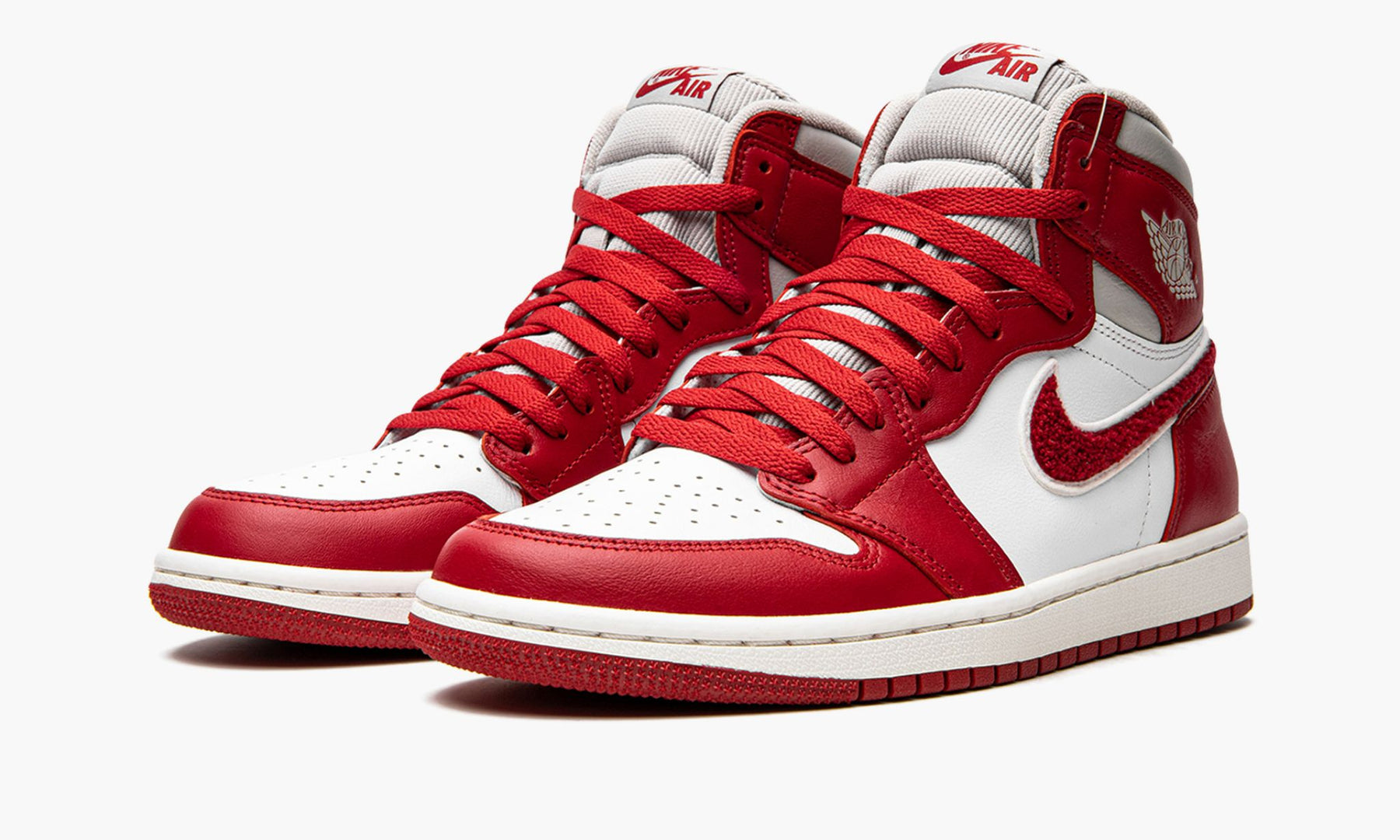 Air Jordan 1 Retro High OG "Varsity Red" (W)