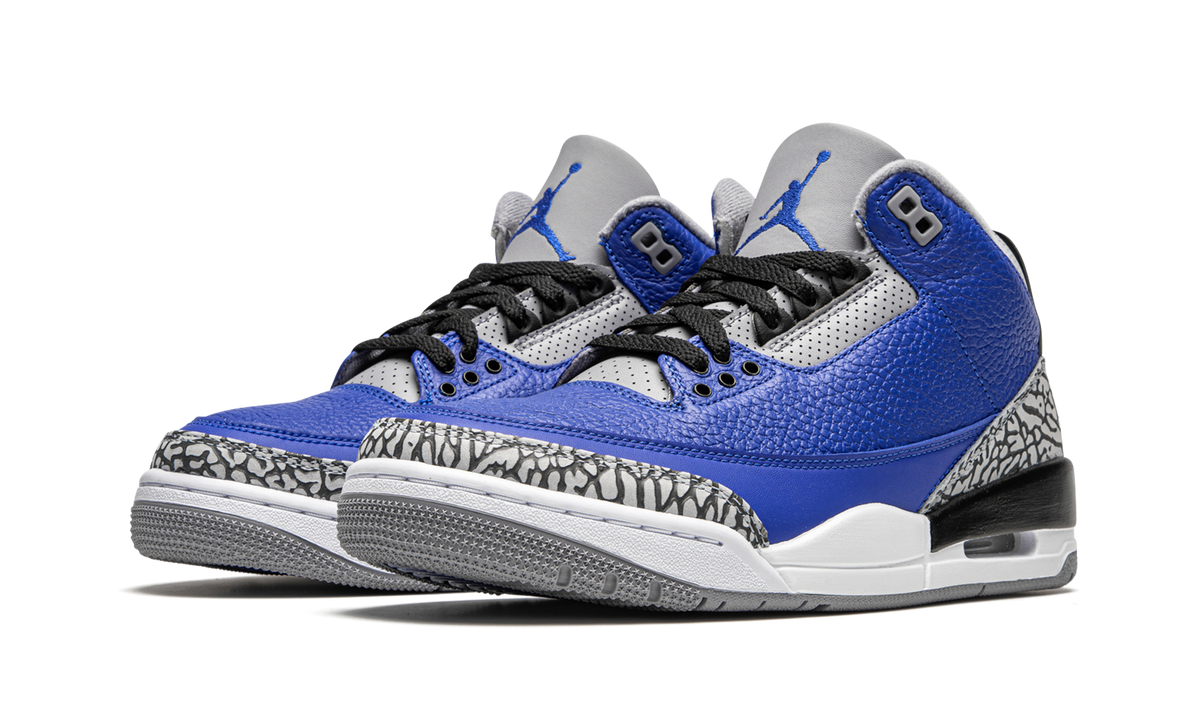 Air Jordan 3 Retro Varsity "Royal Cement"